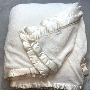 Vtg Simply Shabby Chic Satin Trim Blanket 89"x102" Queen Size White Ultra Plush